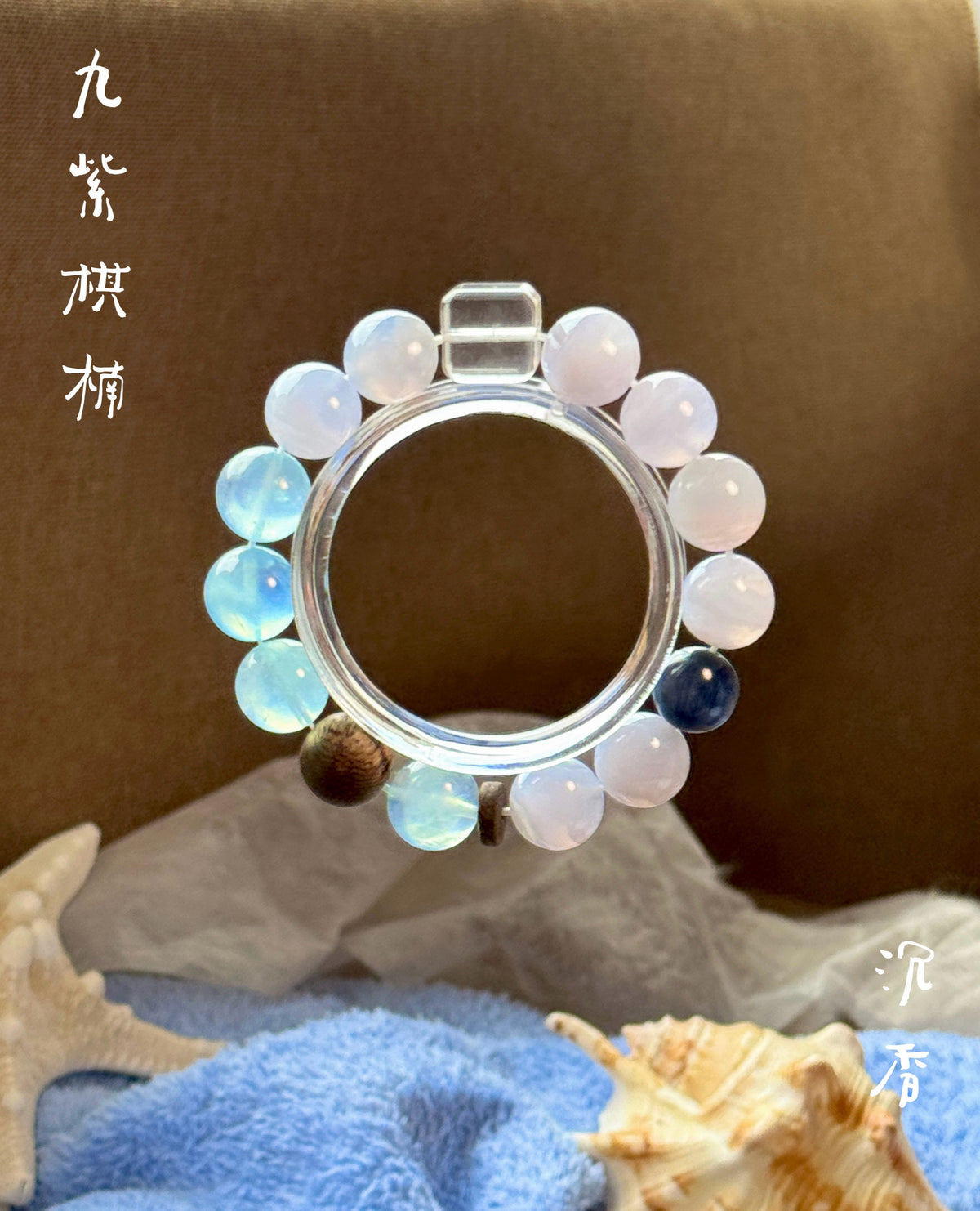 Crystal Pink Mist agarwood and rose quartz bracelet - image 3
